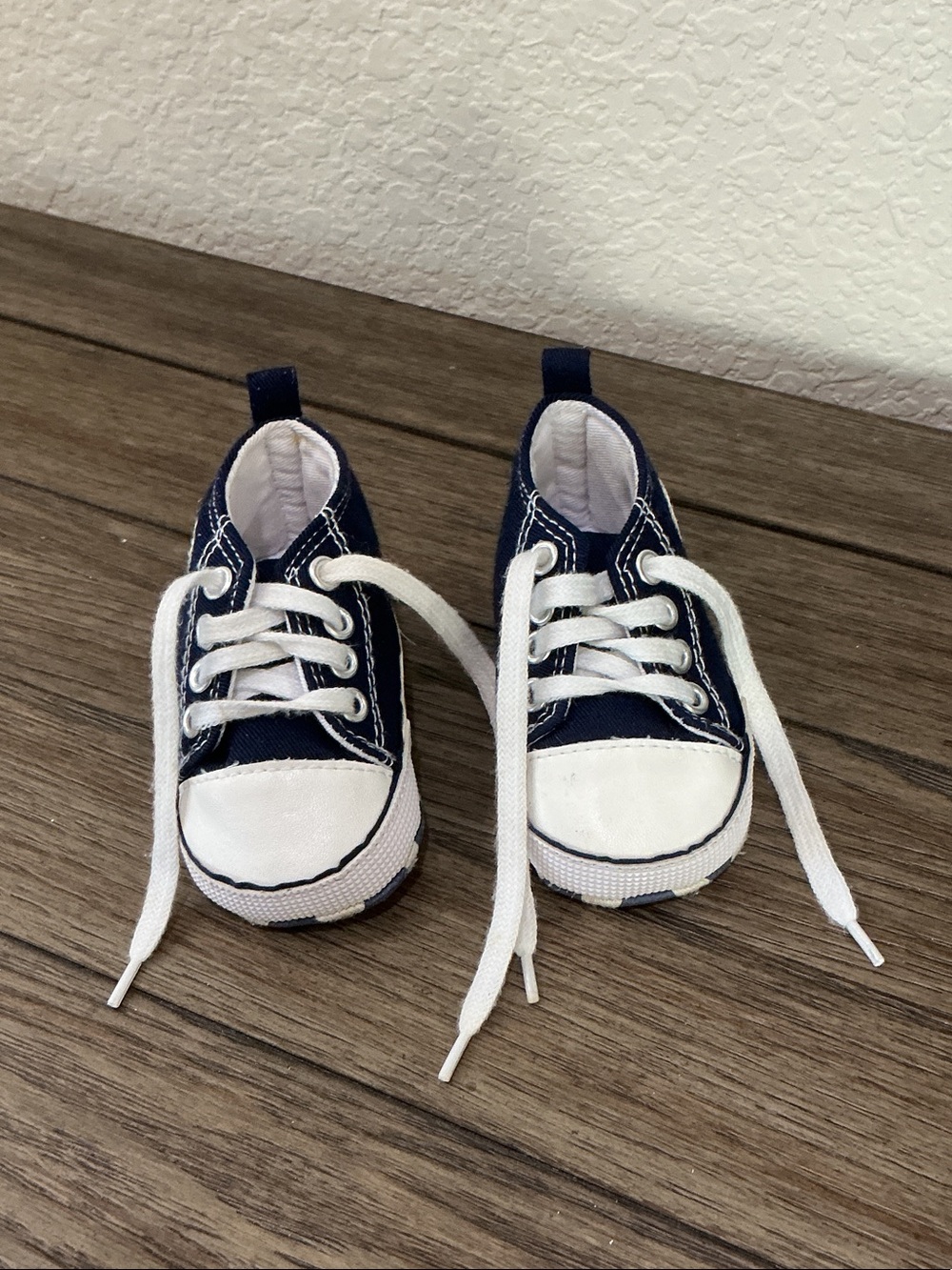 Converse Baby Shoes in navy
